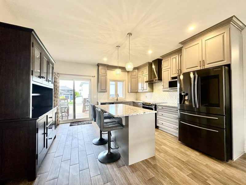 157 Lyon St - Photo 4 of 14