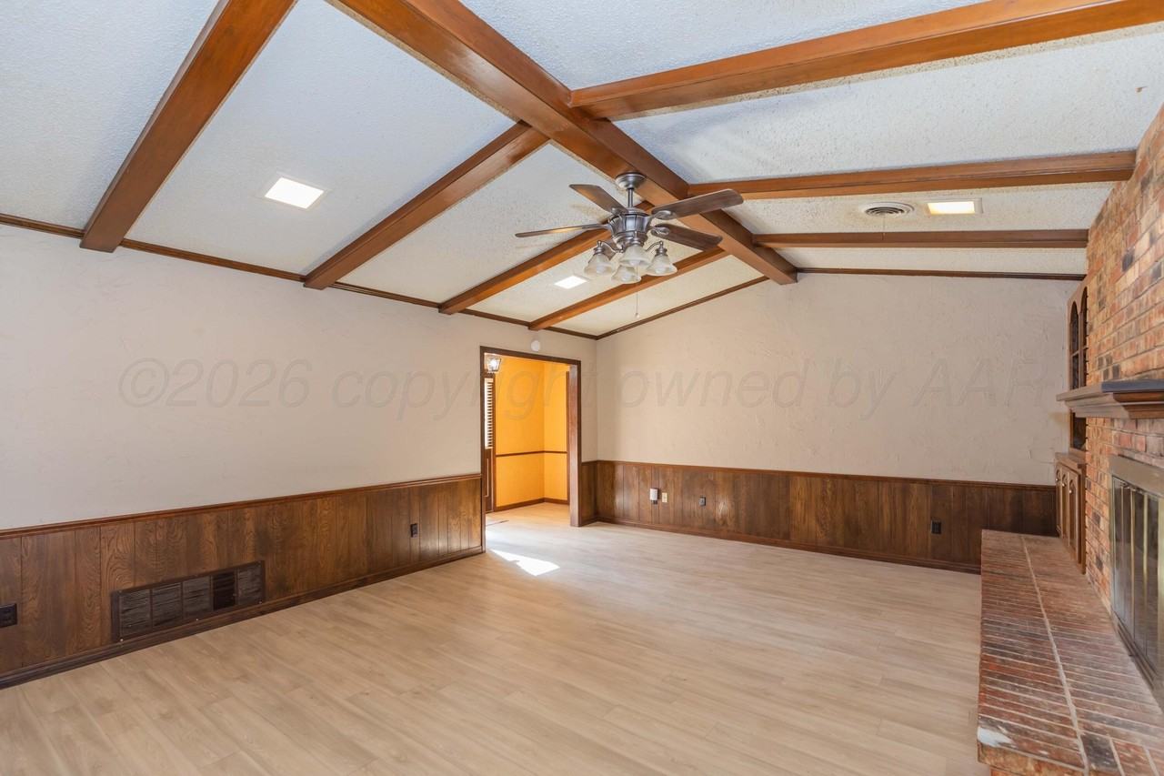 5314 Briar St - Photo 6 of 37