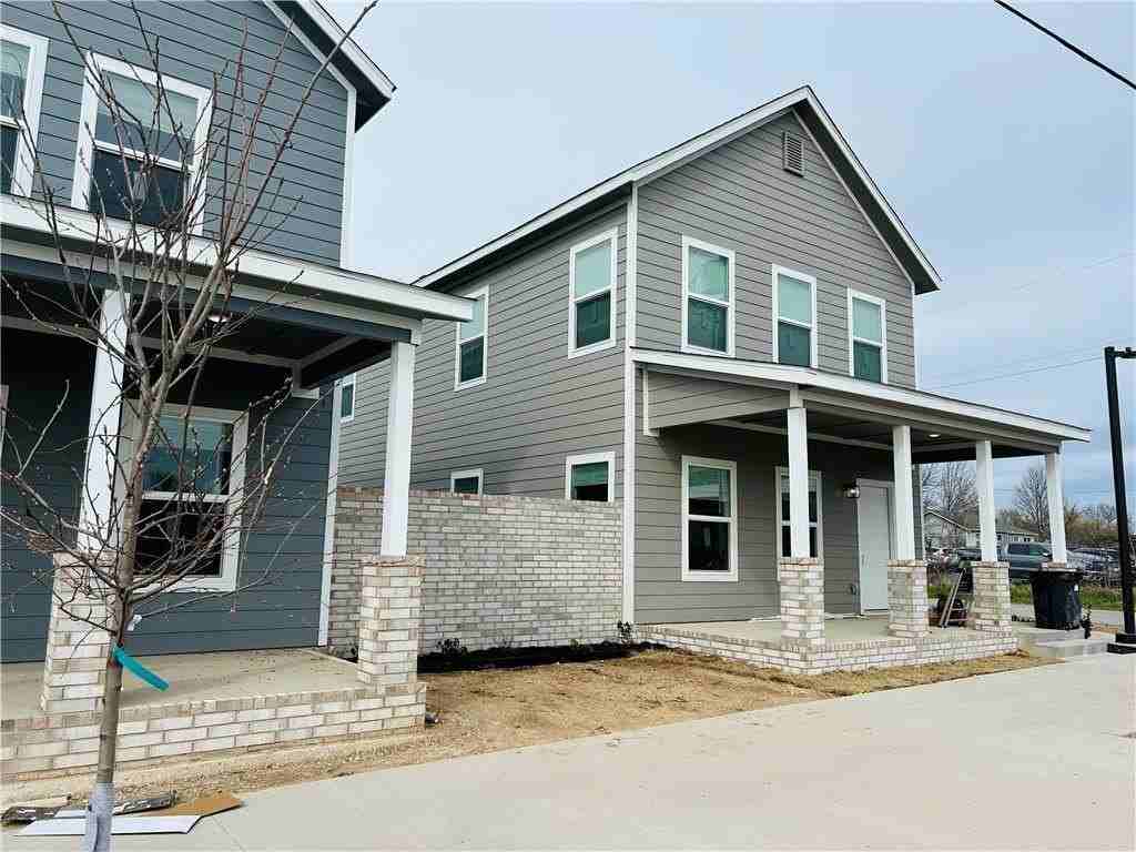 708 E Johnson Ave #B