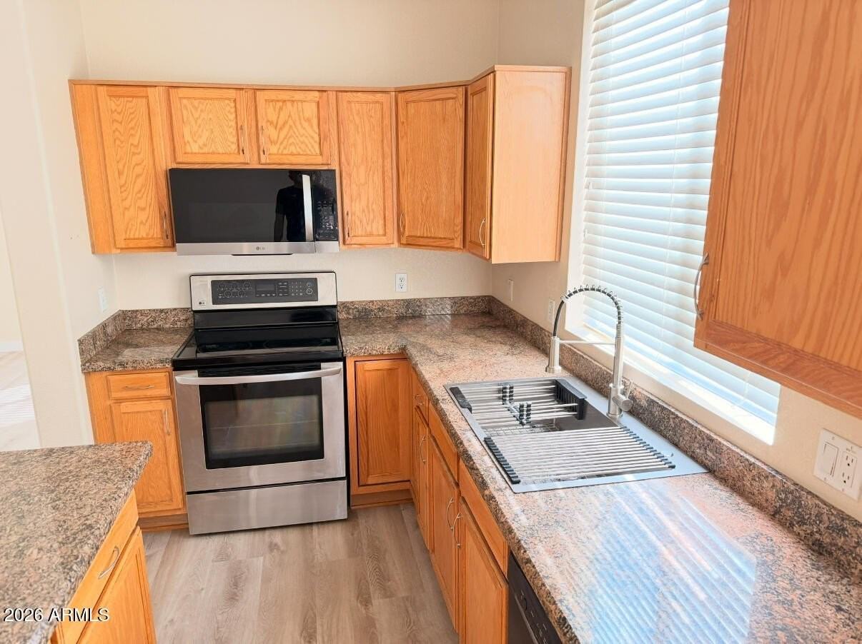 17640 N 17th St - Photo 5 of 24