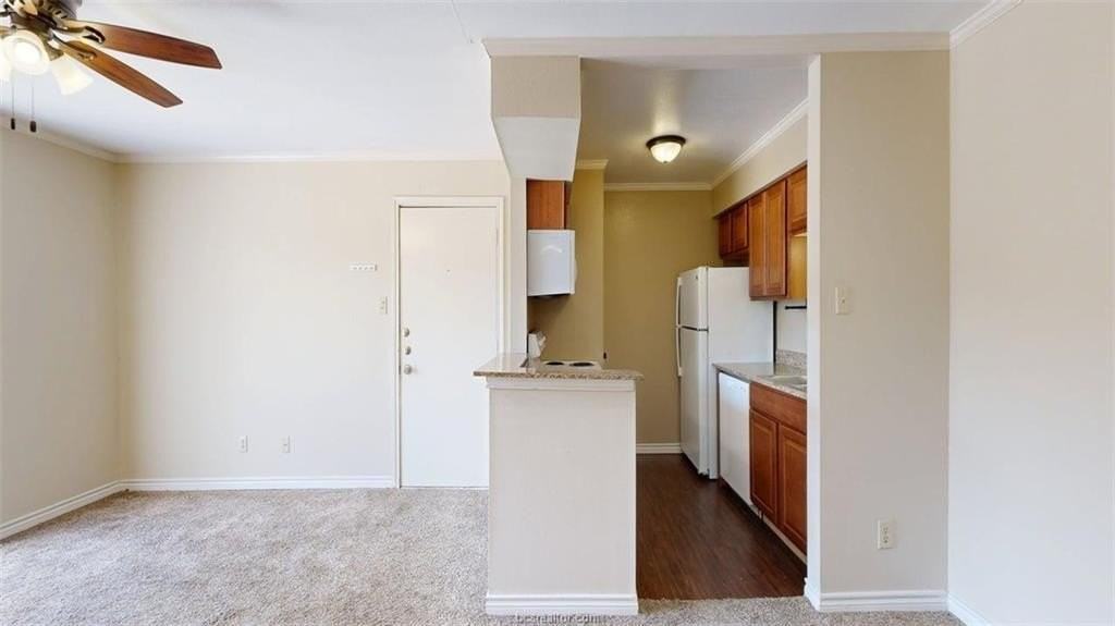 904 University Oaks Blvd #20 - Photo 4 of 27