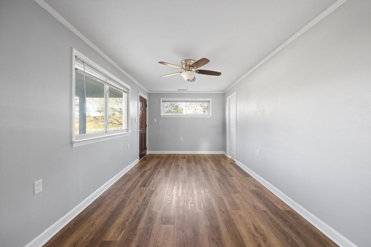 420 W Cloud Springs Rd - Photo 6 of 16