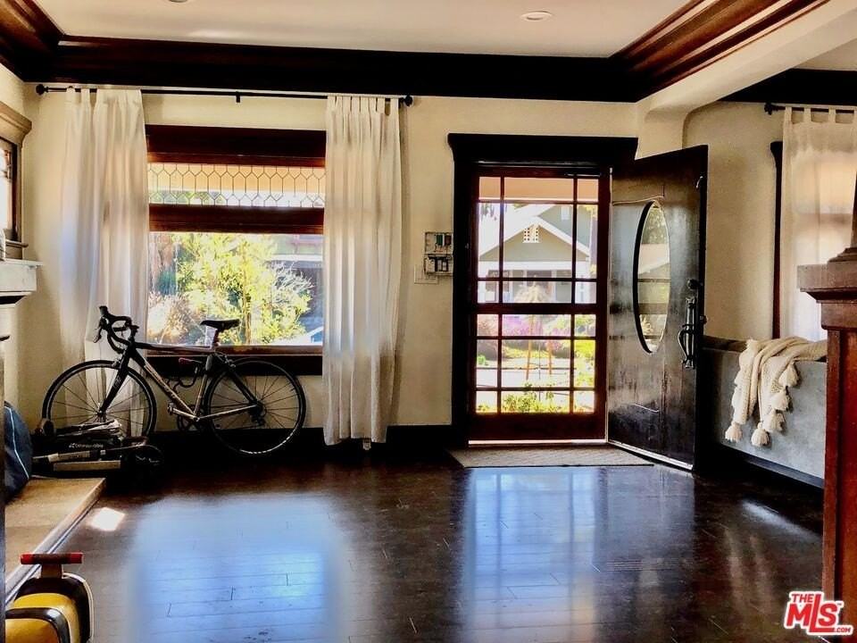 2345 W 30th St - Photo 2 of 10