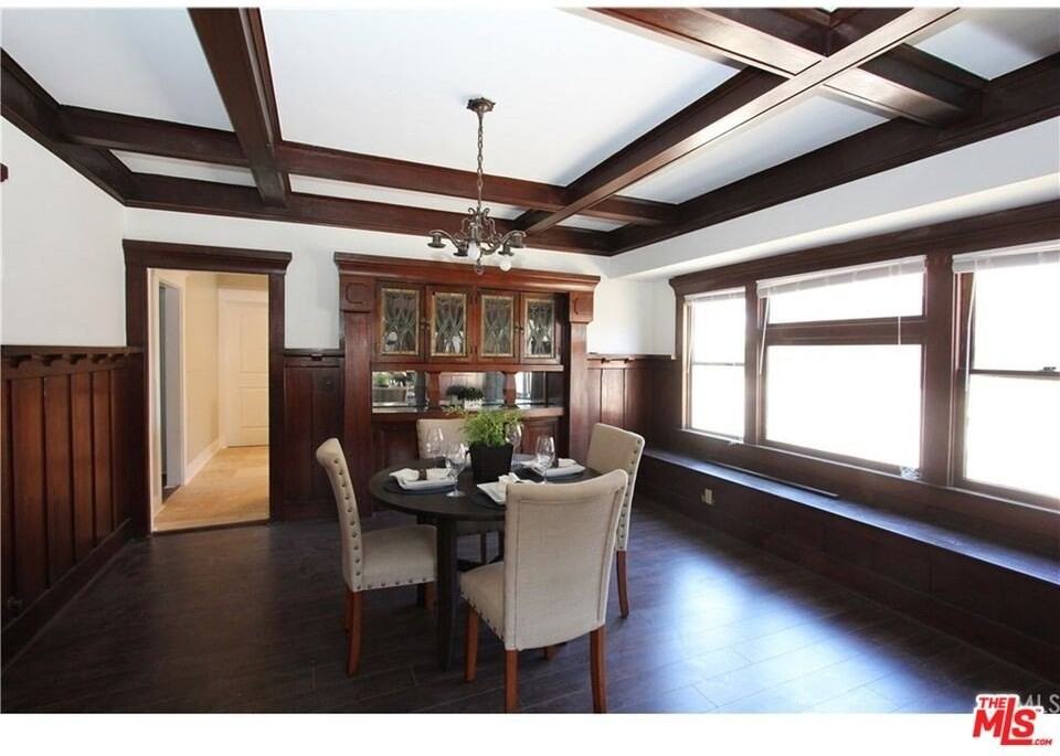 2345 W 30th St - Photo 5 of 10