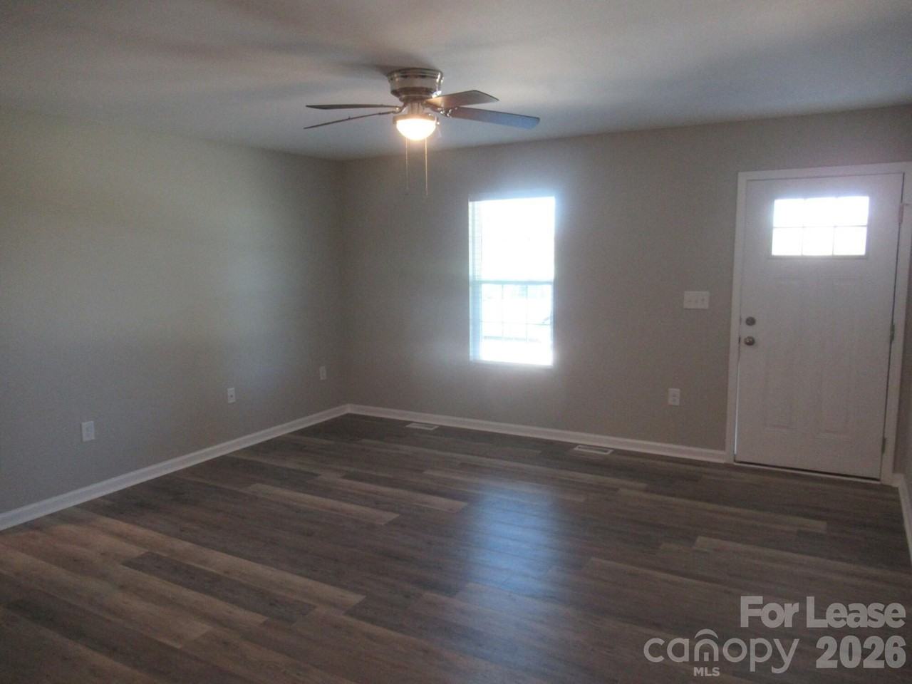 405 Northbrook Iii School Rd - Photo 5 of 16