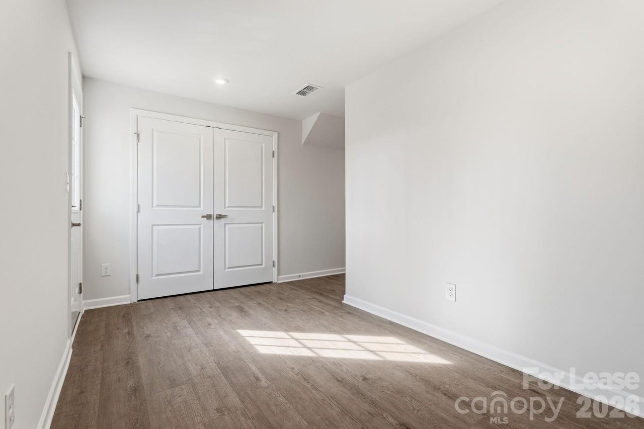 7024 Capstan Ter - Photo 5 of 34