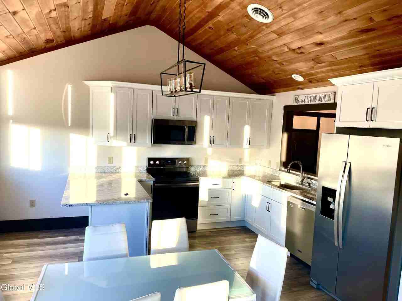 34 William St Apt 402