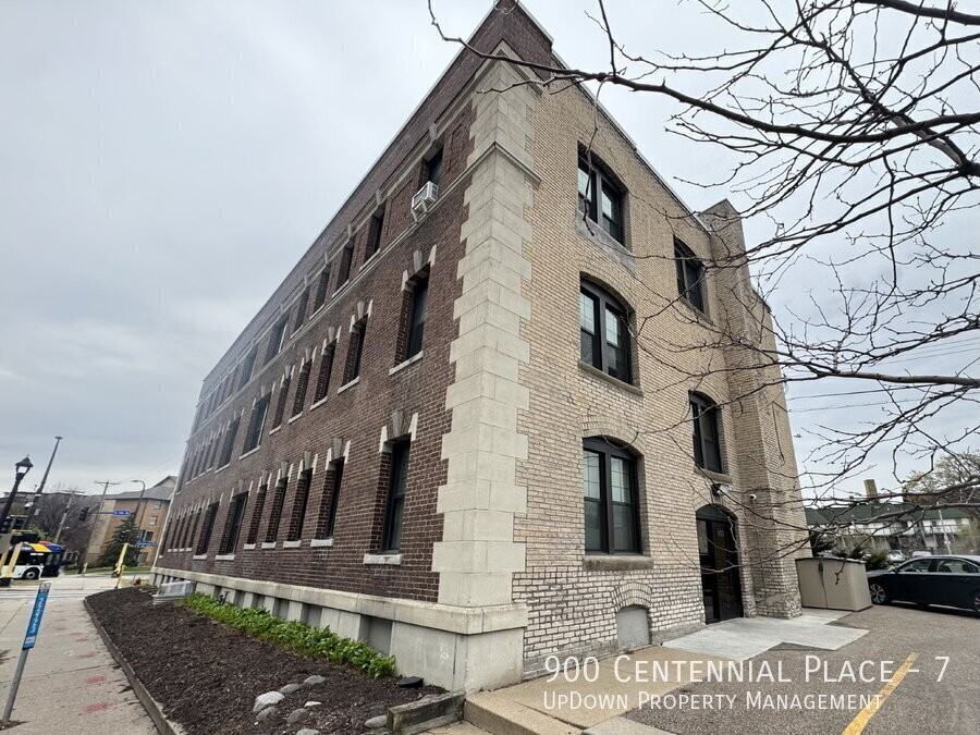 900 Centennial Pl #7 - Photo 2 of 11