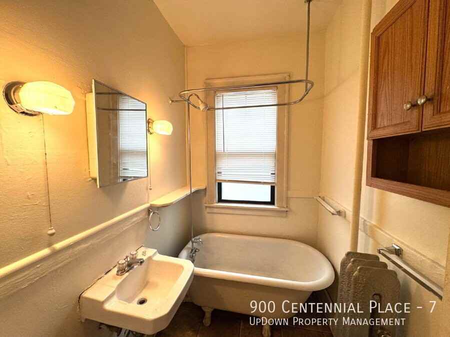 900 Centennial Pl #7 - Photo 6 of 11