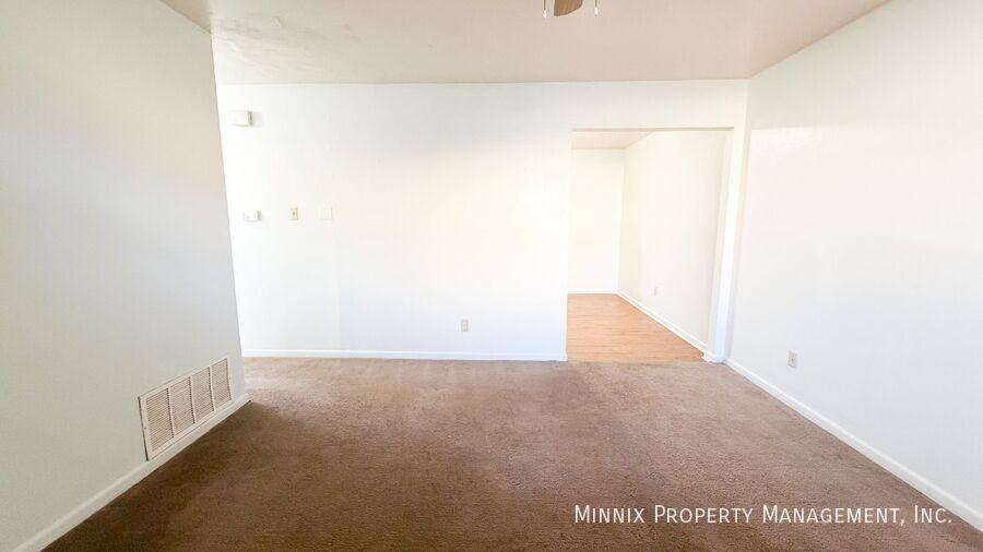 4630 52nd St #A - Photo 5 of 18