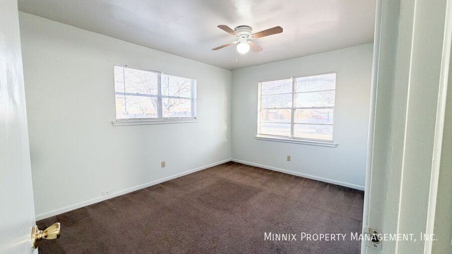 4630 52nd St #A - Photo 7 of 18