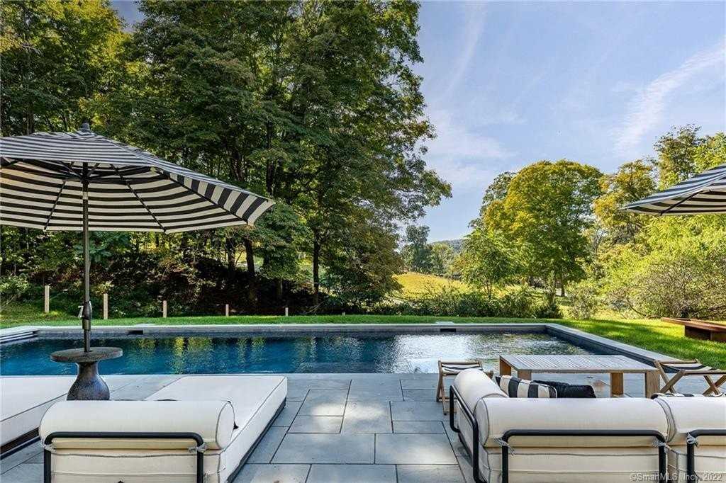 49 Christian St - Photo 3 of 40