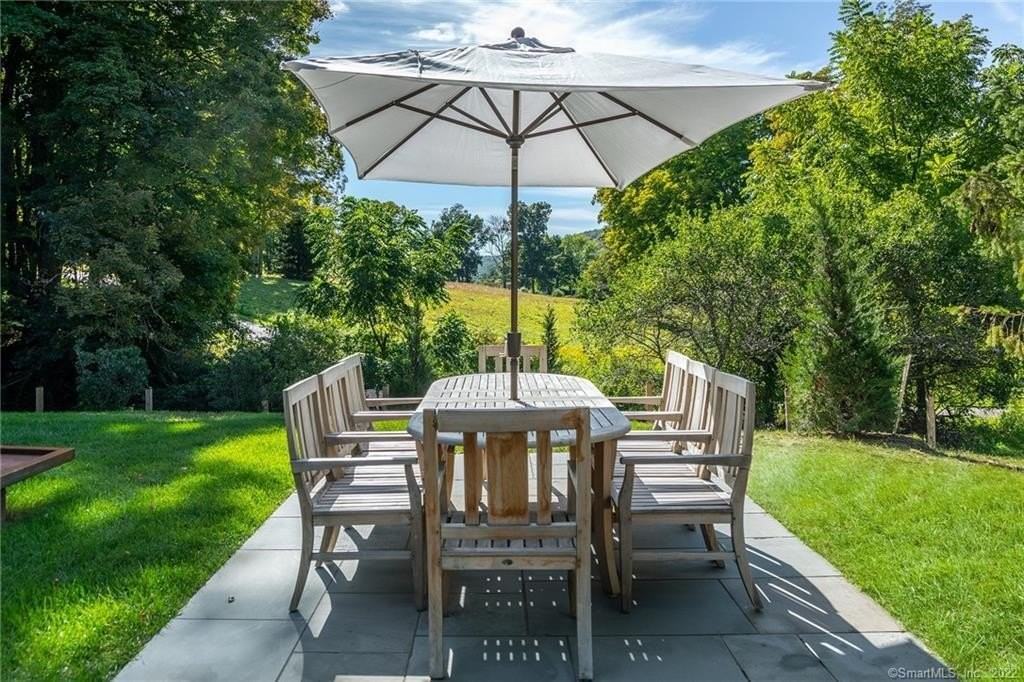 49 Christian St - Photo 5 of 40