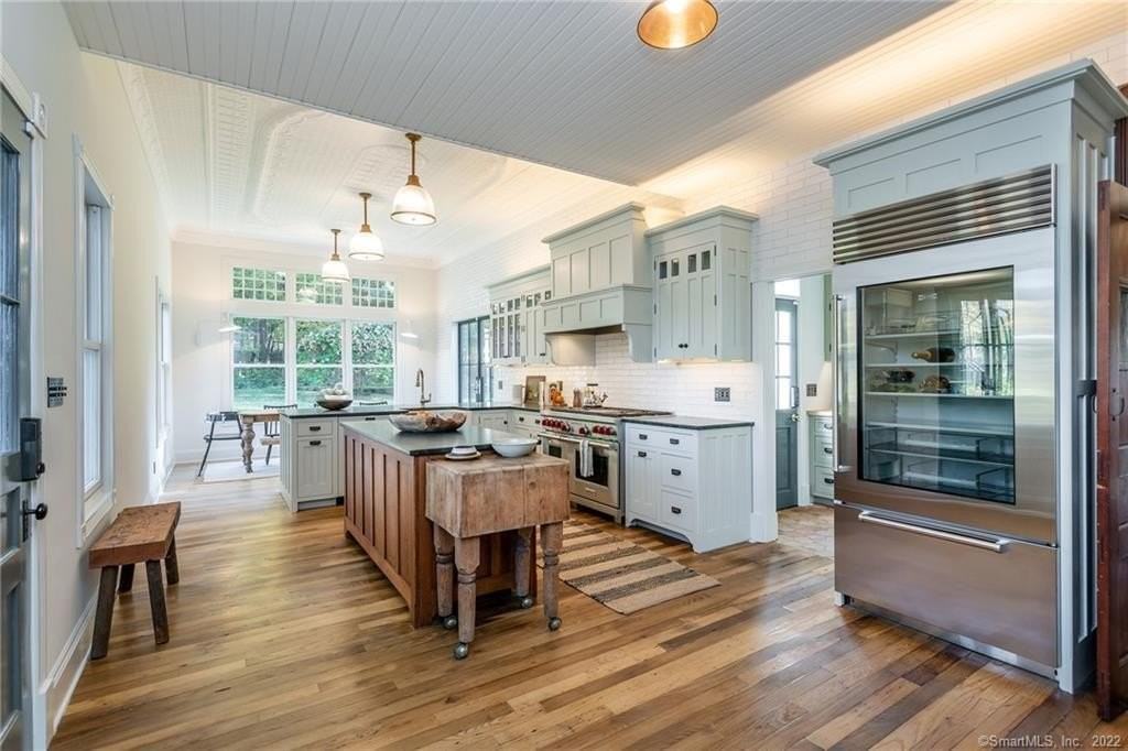 49 Christian St - Photo 6 of 40