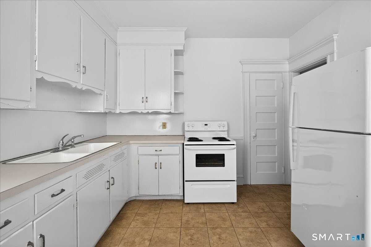 227 Olivia St Apt 1st - Photo 2 of 21