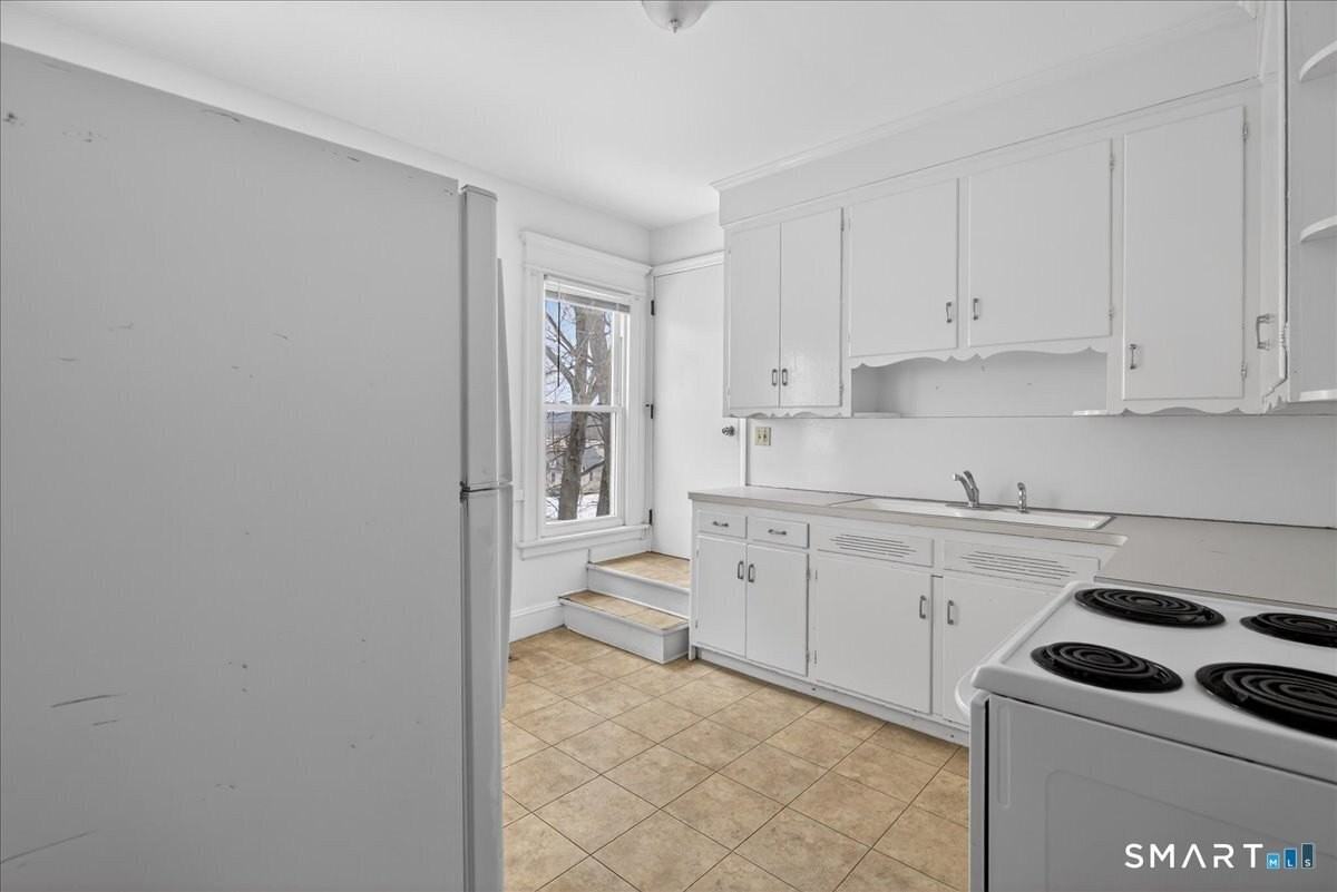 227 Olivia St Apt 1st - Photo 4 of 21