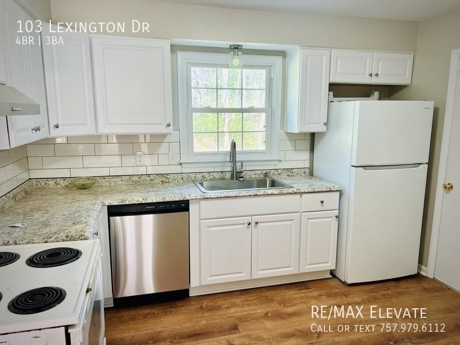 103 Lexington Dr - Photo 4 of 18