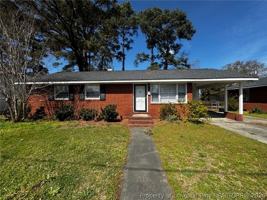 featured image of 1305 E 13th St