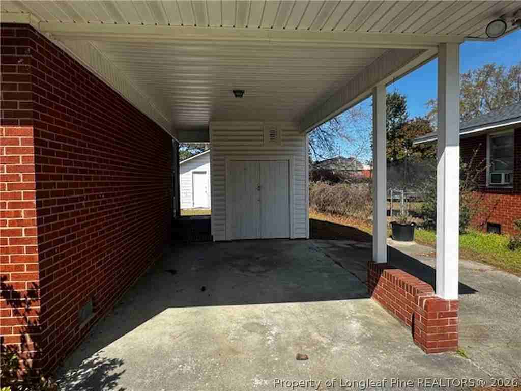 1305 E 13th St - Photo 2 of 13