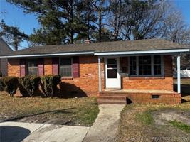 featured image of 207 E 15th St