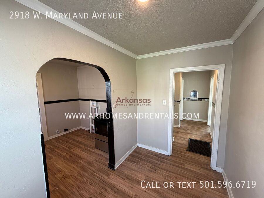 2918 Maryland Ave - Photo 3 of 9