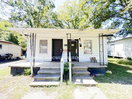 featured image of 921 N D St