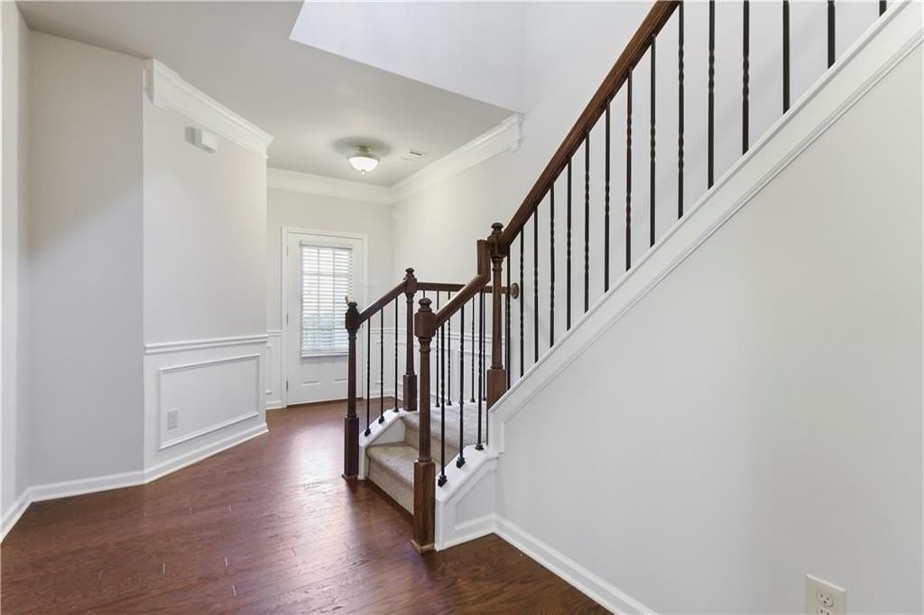 5090 Breezewood Cir - Photo 5 of 29