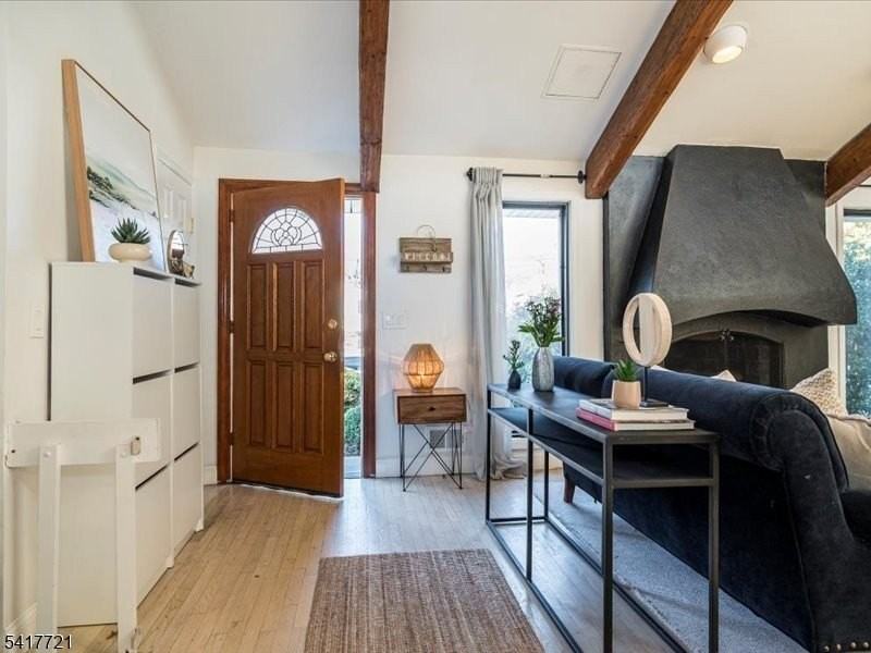 15 Windemere Rd - Photo 4 of 30