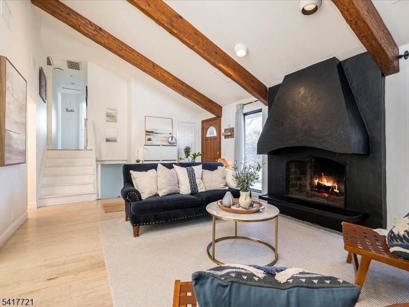 15 Windemere Rd - Photo 7 of 30