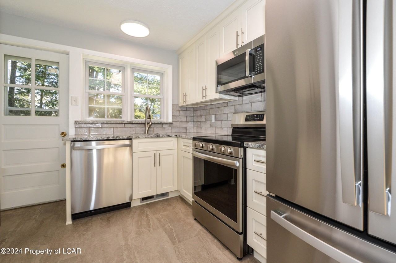 236 Machell Ave - Photo 2 of 29