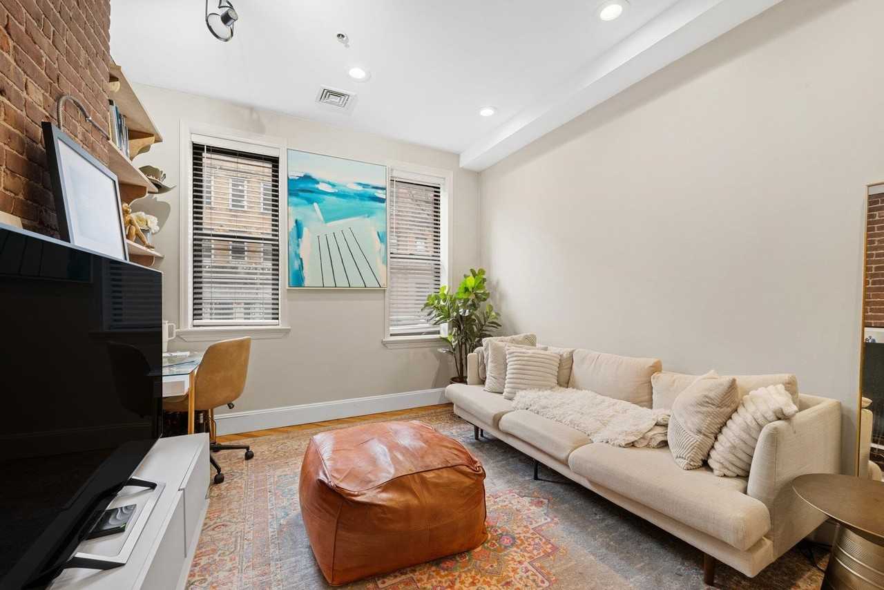 123 Willow Ave #2 - Photo 4 of 24