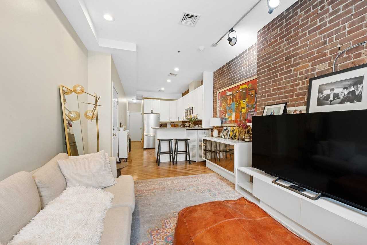 123 Willow Ave #2 - Photo 6 of 24