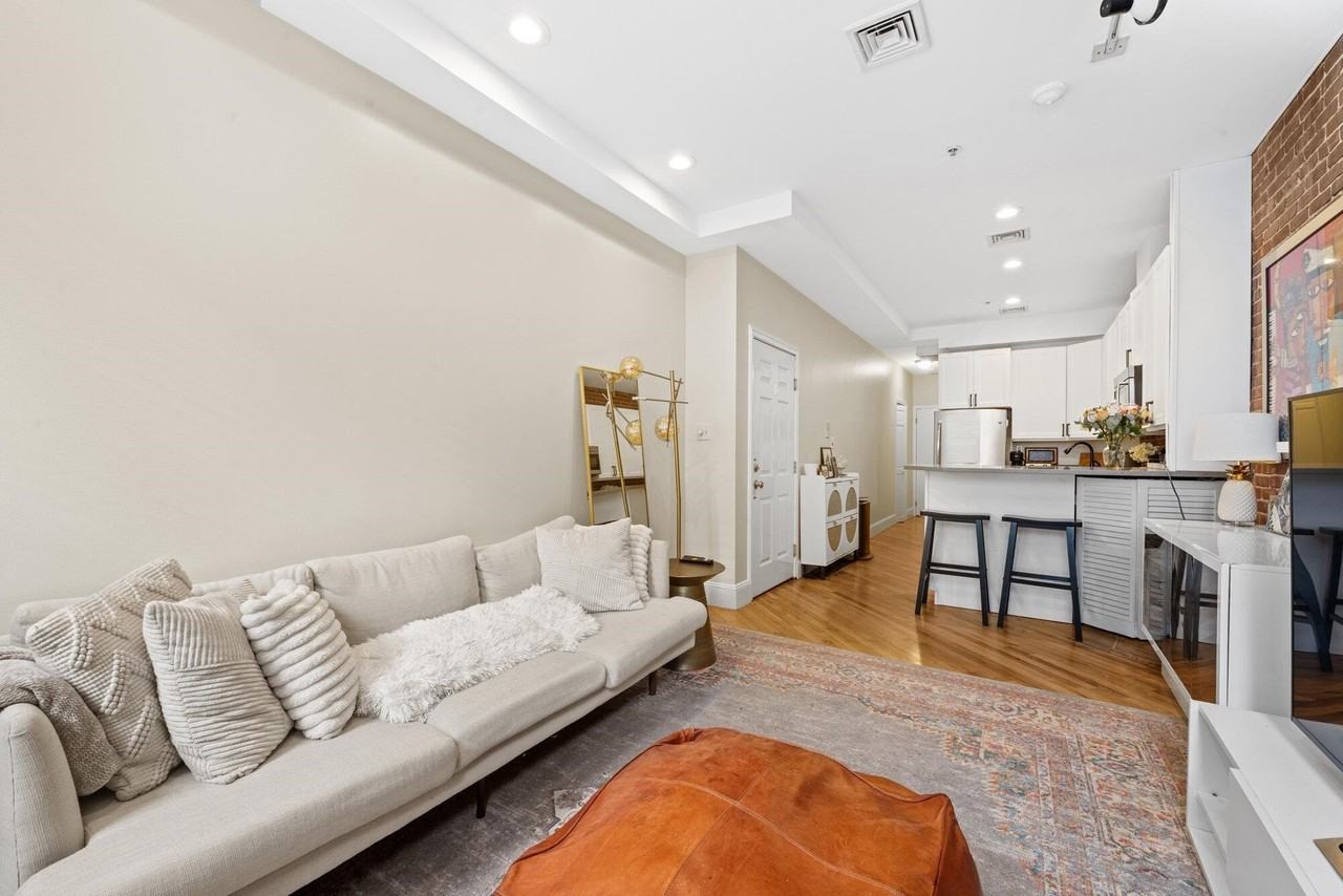 123 Willow Ave #2 - Photo 7 of 24