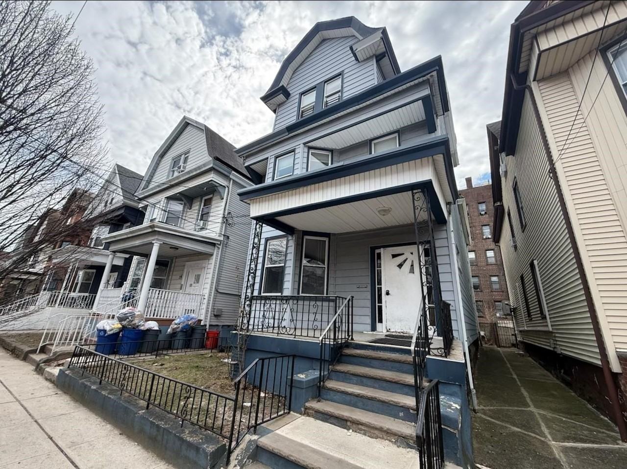 21 49th St #1 - Photo 6 of 6