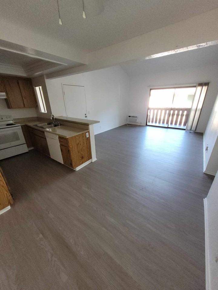 12315 Graham St #54 - Photo 3 of 12