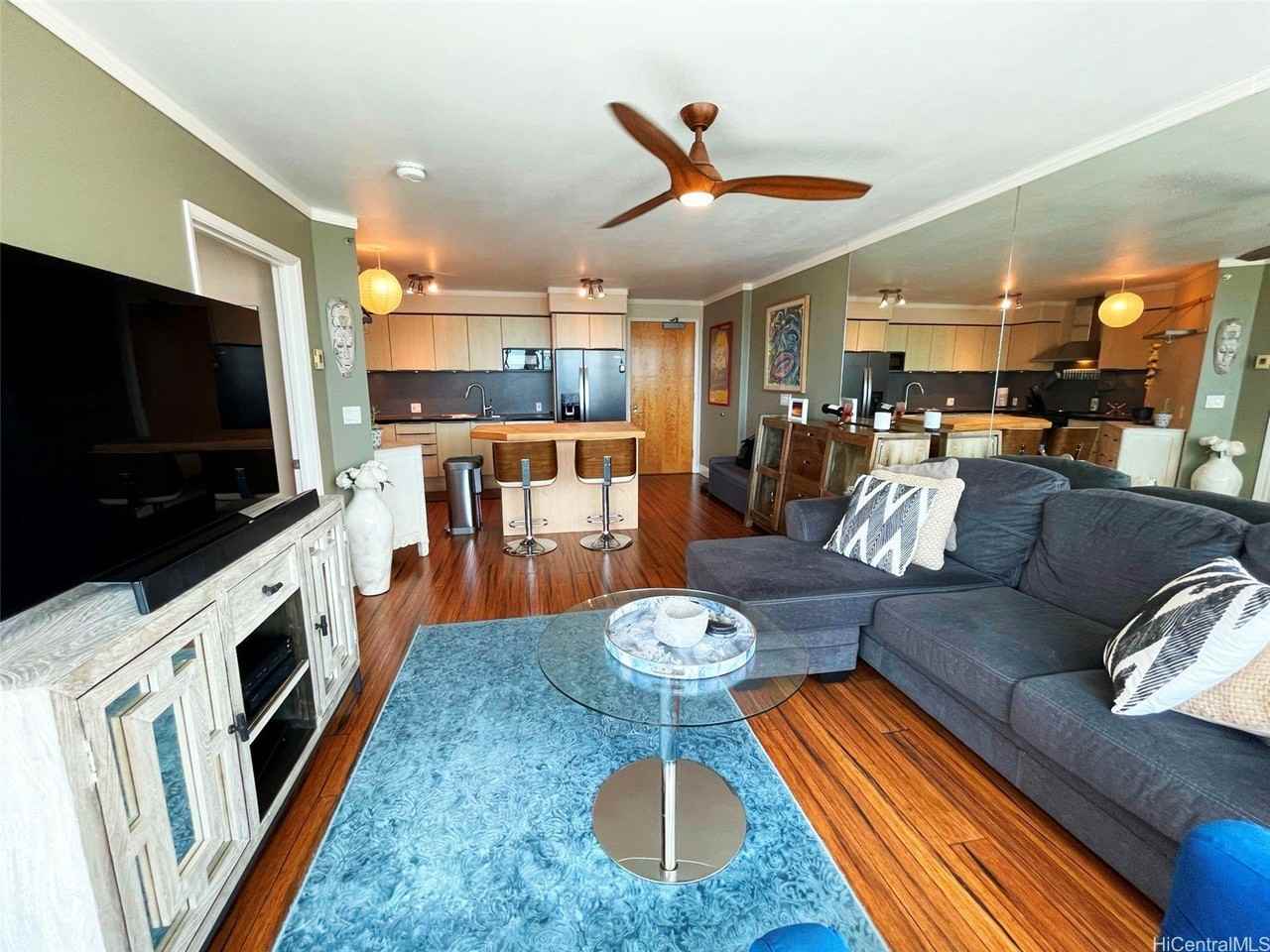 801 S King St Apt 3710 - Photo 5 of 23