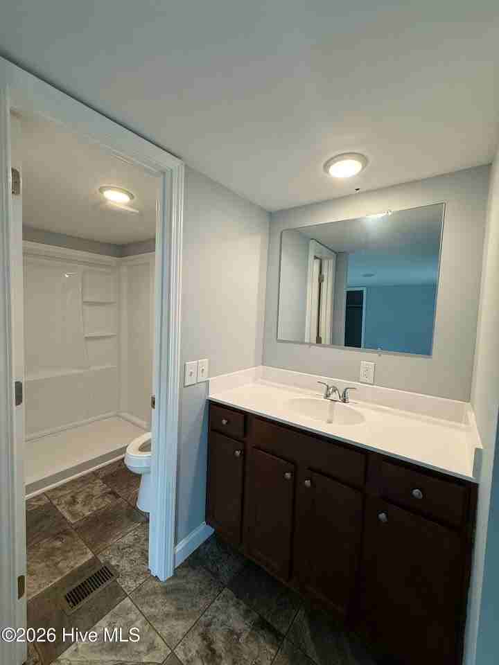 458 White Oak Ln - Photo 5 of 9