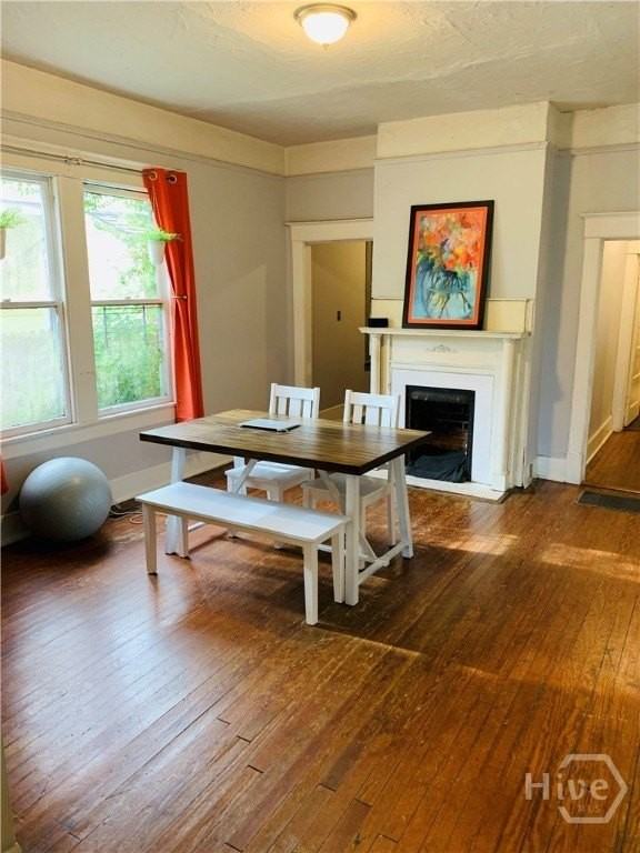 648 E 40th St - Photo 3 of 13