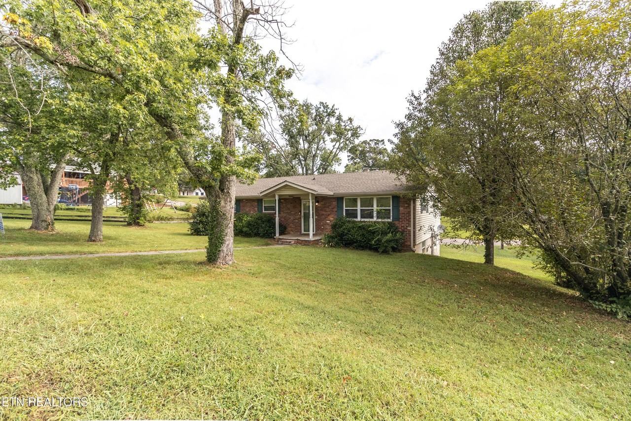 2344 Alice Bell Rd - Photo 3 of 39