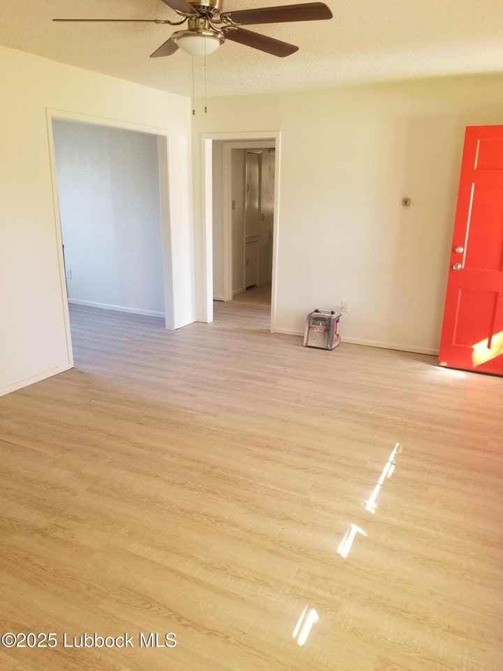 1912 45th St - Photo 2 of 7