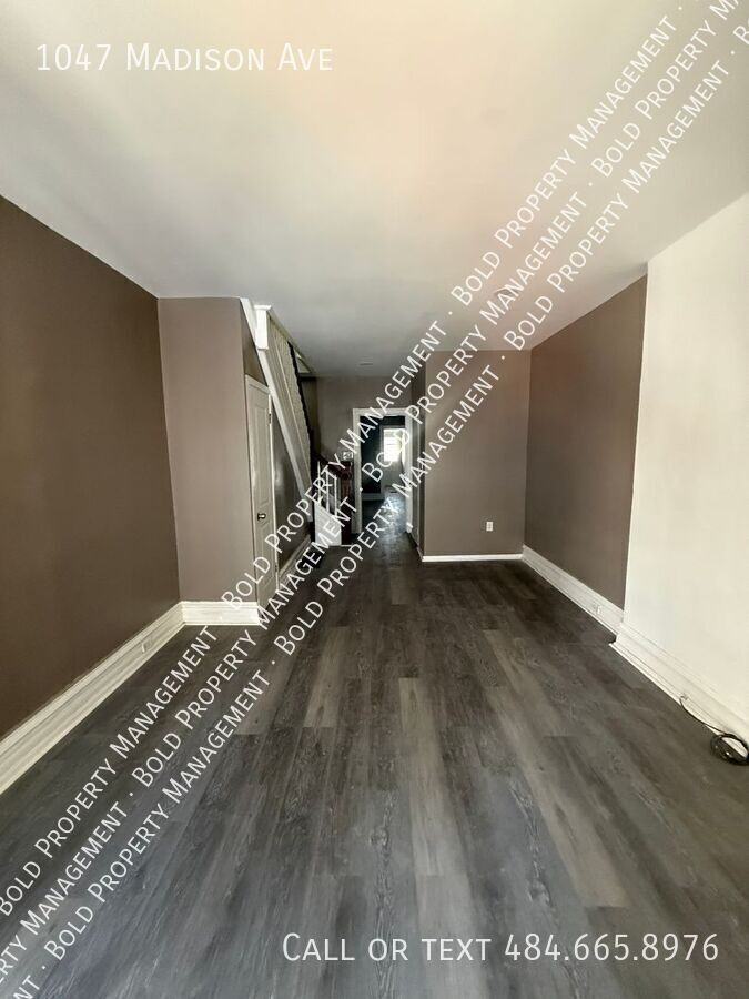 1047 Madison Ave - Photo 2 of 12