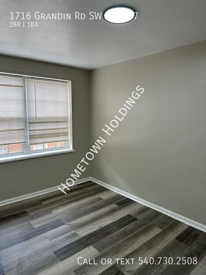 1716 Grandin Rd Sw #7 - Photo 6 of 8