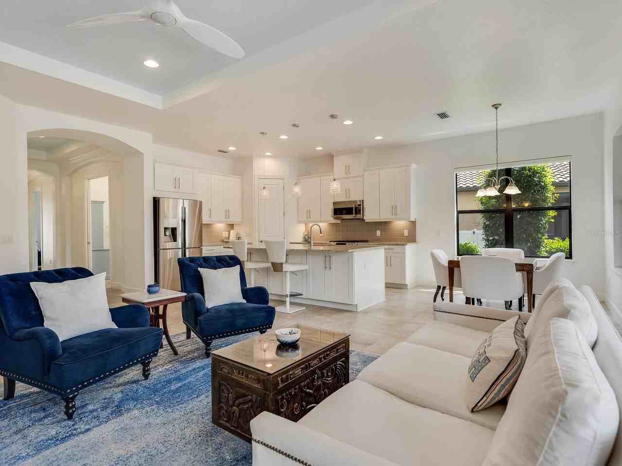 3929 Waypoint Ave - Photo 5 of 50