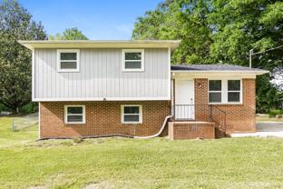 201 S Beechwood Dr - Photo 1 of 1