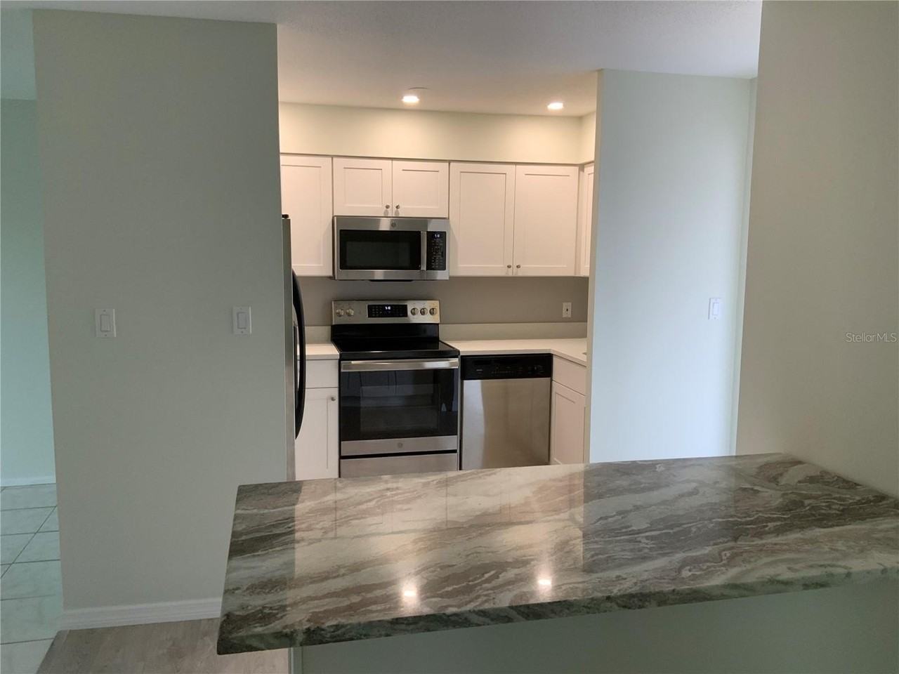 2118 Michele Dr - Photo 3 of 17