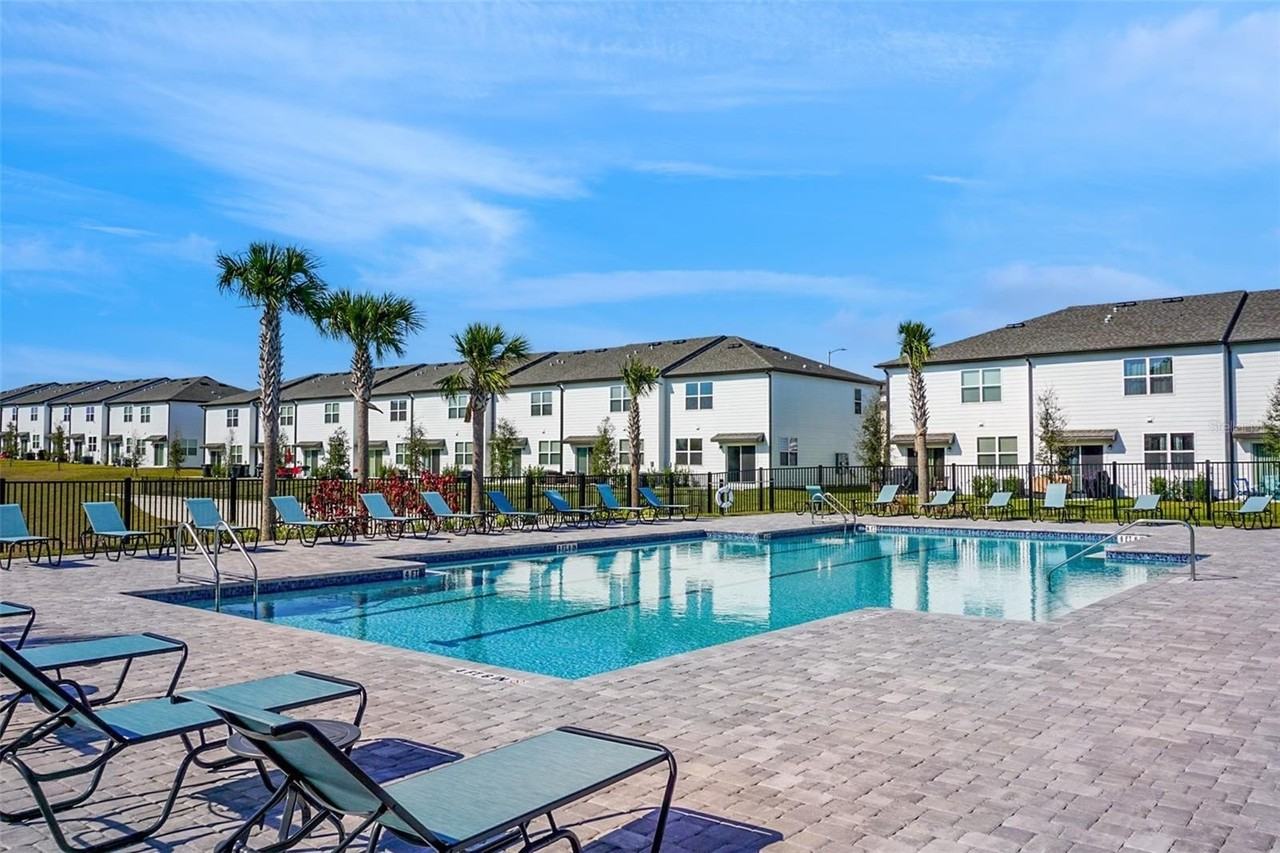 959 Grandin St - Photo 4 of 27