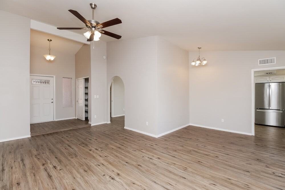 840 S 21st St - Photo 4 of 16