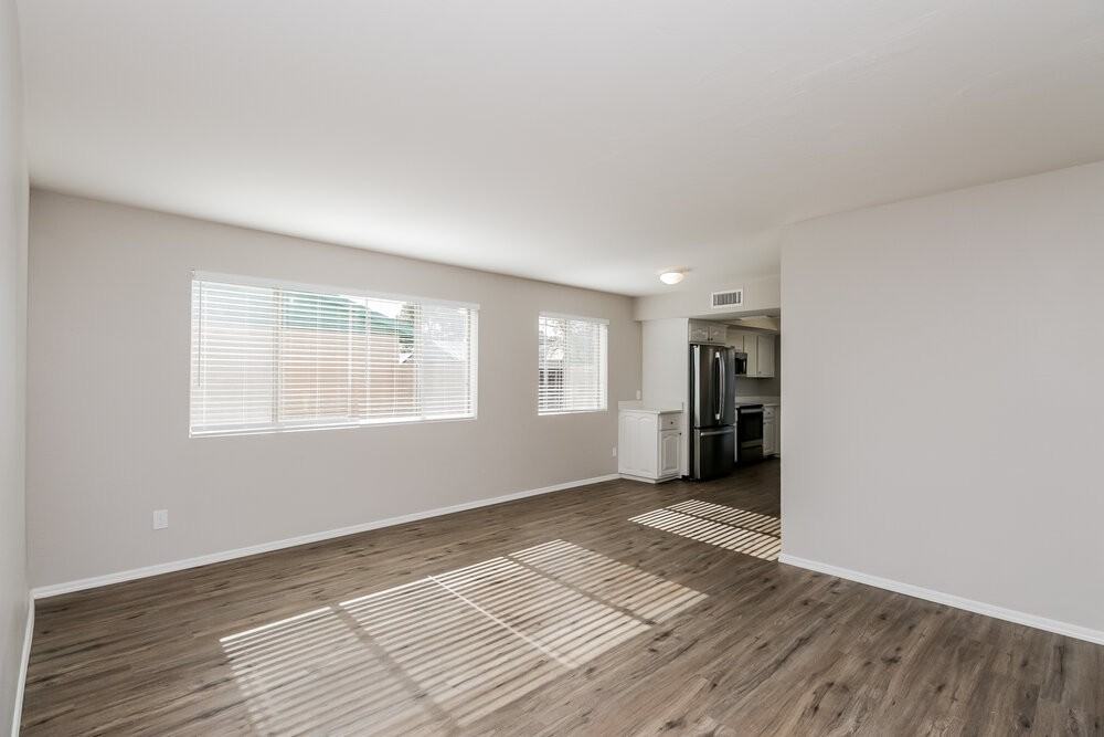 840 S 21st St - Photo 5 of 16