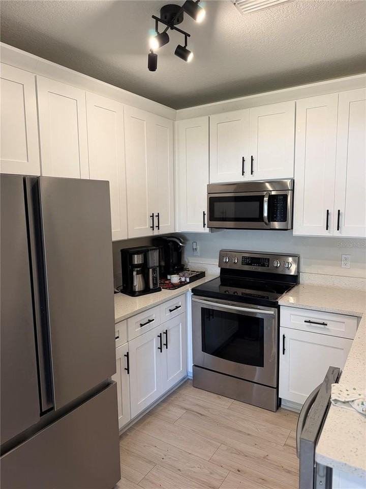 1532 Blue Magnolia Rd - Photo 2 of 13