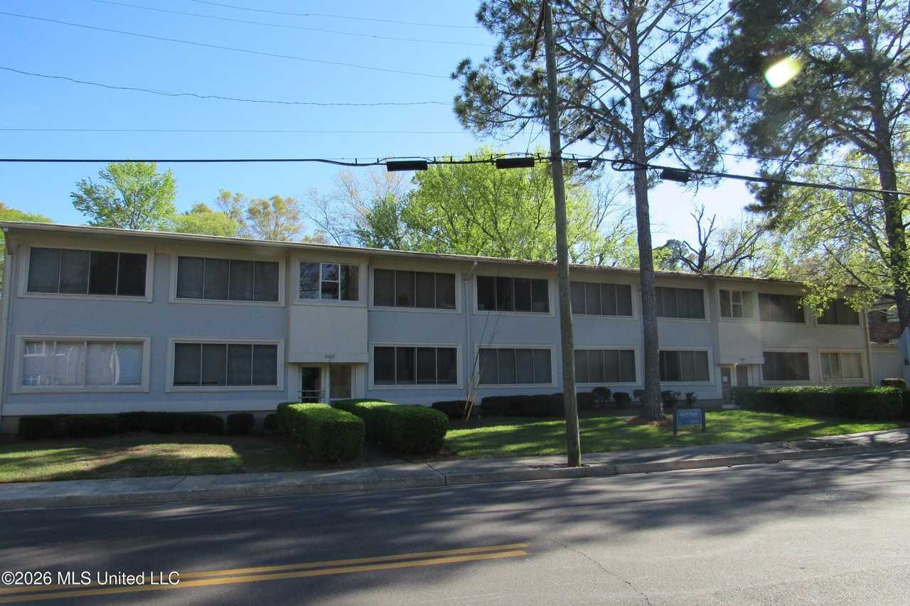 1043 Poplar Blvd Apt D2 - Photo 2 of 16